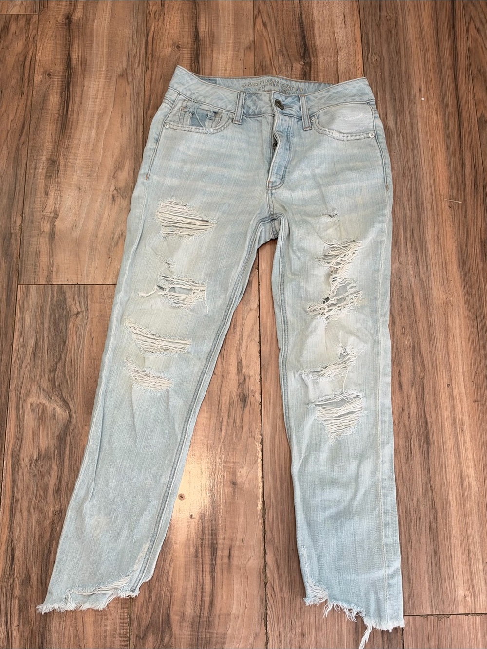 American Eagle Outfitters Light Blue Distressed Boyfriend Jeans